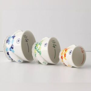 Anthropologie Nesting “Fish Food” Measuring Cups Set of 3